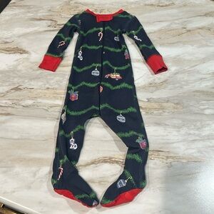 The Beaufort Bonnet Company, Deck the Halls